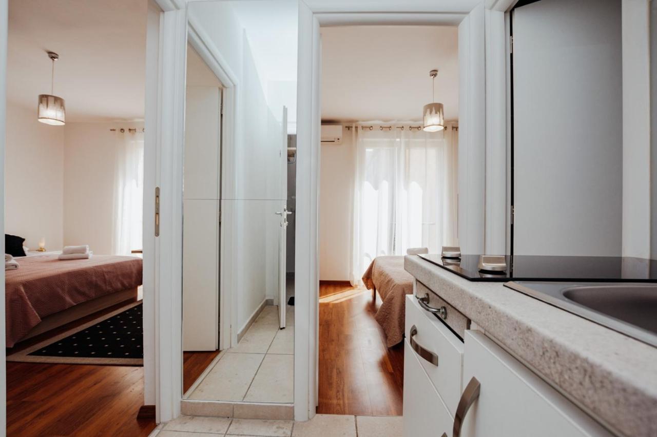 Double And Single S Apartments Ζαντάρ Εξωτερικό φωτογραφία