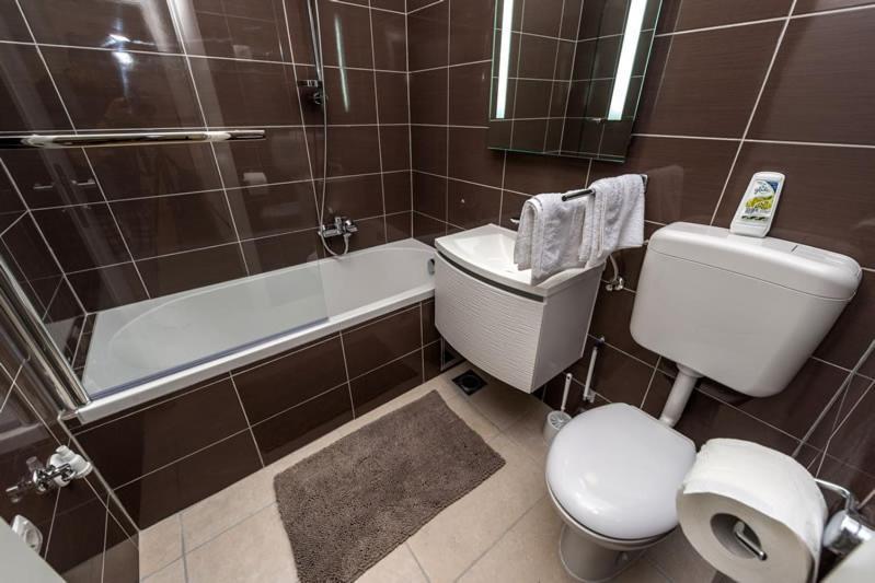 Double And Single S Apartments Ζαντάρ Εξωτερικό φωτογραφία